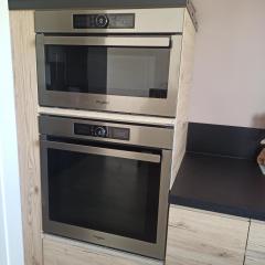 Service : pose de cuisine Service : pose de cuisine