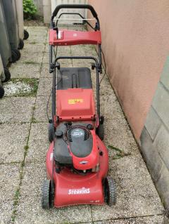 Location : tondeuse Location : tondeuse