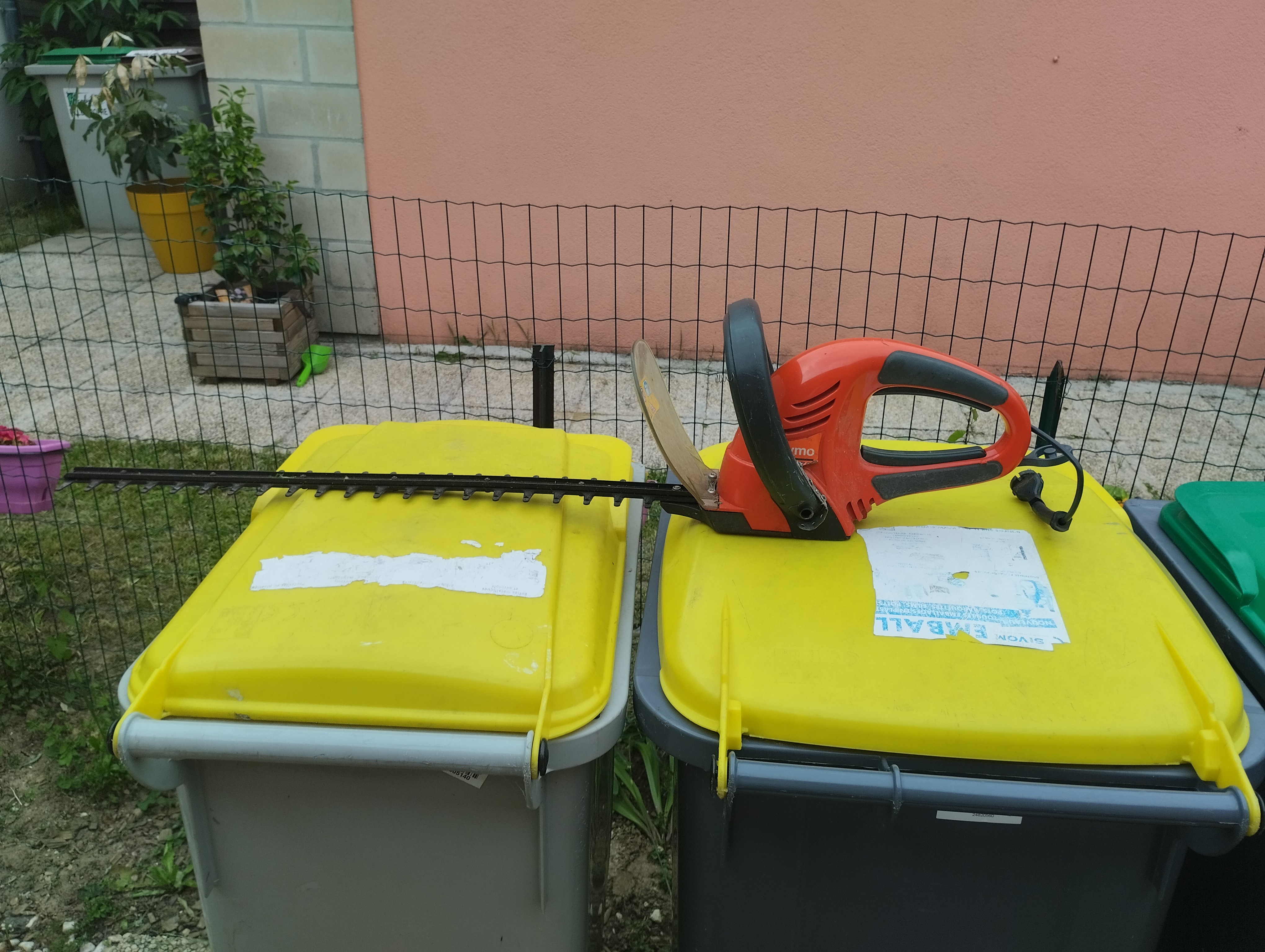 Location taille haie 94 entre particuliers