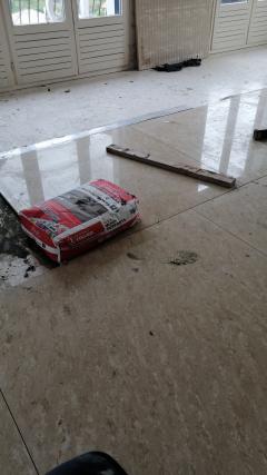 Service : carreleur Service : carreleur