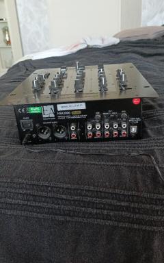 Location : table de mixage Location : table de mixage