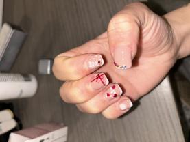 Service : prothesiste ongulaire Service : prothesiste ongulaire