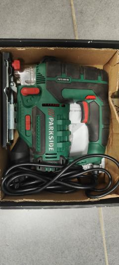 Location : scie sauteuse Location : scie sauteuse