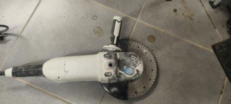 Location : meuleuse Location : meuleuse