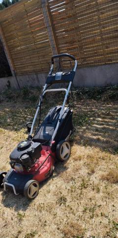 Location : tondeuse Location : tondeuse