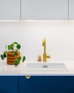 Service : pose de cuisine Service : pose de cuisine