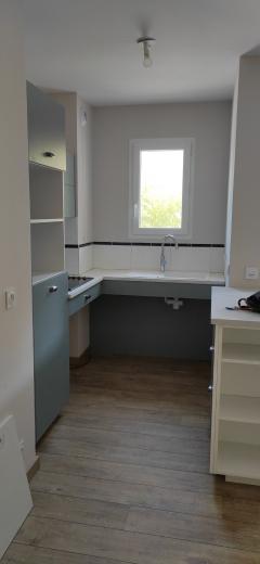 Service : pose de cuisine Service : pose de cuisine