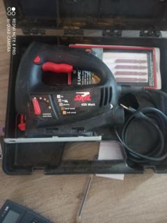 Location : scie sauteuse Location : scie sauteuse