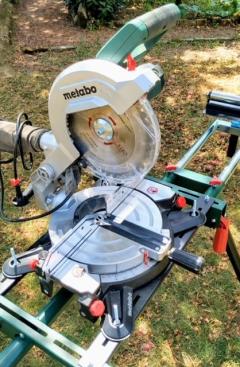 Location : scie a onglet Location : scie a onglet