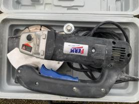 Location : rainureuse Location : rainureuse