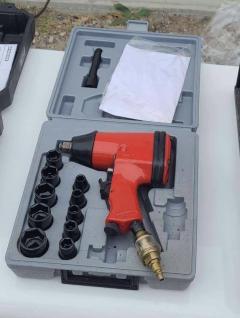 Location : boulonneuse Location : boulonneuse