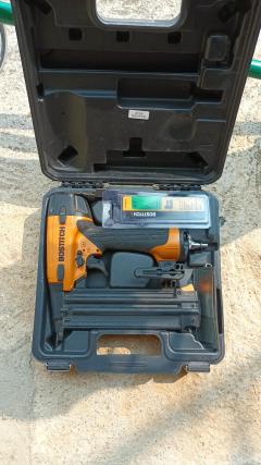 Location : cloueuse Location : cloueuse