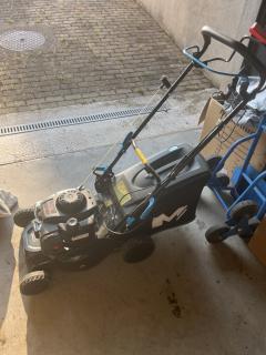 Location : tondeuse Location : tondeuse