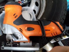 Location : scie sauteuse Location : scie sauteuse
