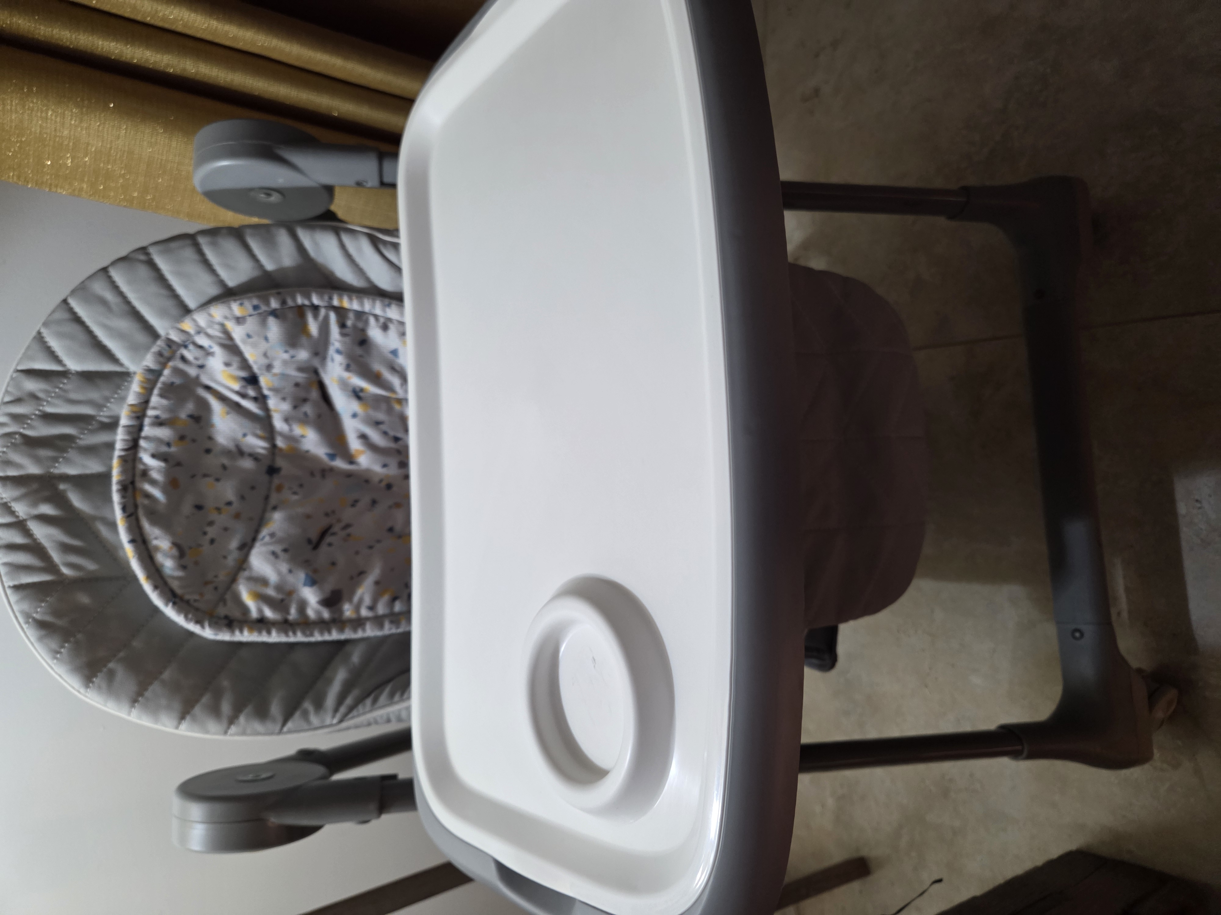 Location chaise haute entre particuliers (83)