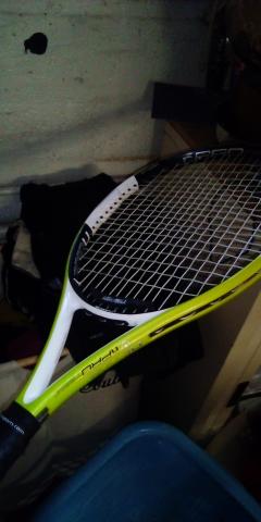 Location : raquettes de tennis Location : raquettes de tennis