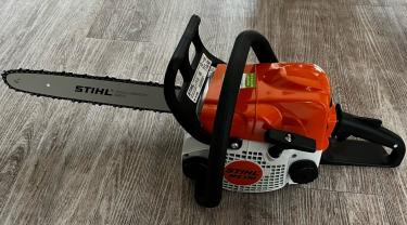 Location : tronconneuse Location : tronconneuse