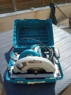 Location : scie circulaire Location : scie circulaire