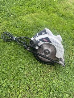 Location : scie circulaire Location : scie circulaire