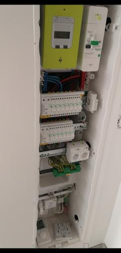 Service : electricien Service : electricien