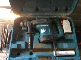 Location : perforateur Location : perforateur