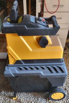 Location : coupe branches Location : coupe branches