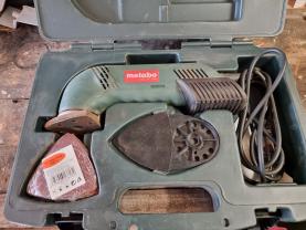 Location : ponceuse Location : ponceuse