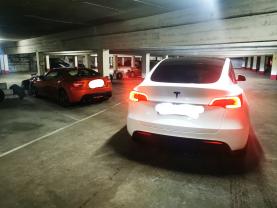 Location : place de parking Location : place de parking