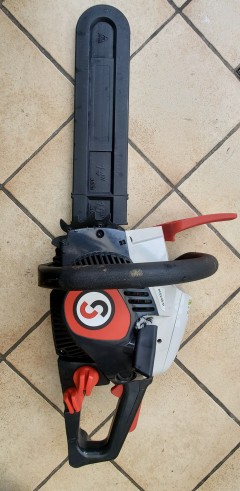 Location : tronconneuse Location : tronconneuse