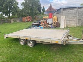 Location : remorque Location : remorque