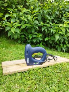 Location : agrafeuse Location : agrafeuse