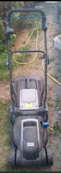 Location : tondeuse Location : tondeuse