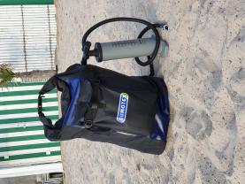 Location : kayak Location : kayak