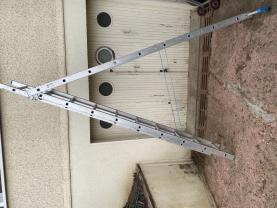 Location : echelle Location : echelle