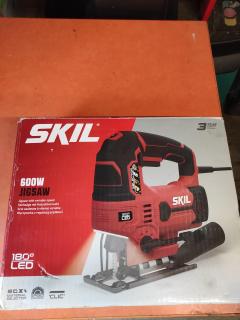 Location : scie sauteuse Location : scie sauteuse