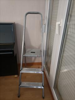 Location : escabeau Location : escabeau