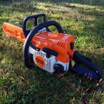 Location : tronconneuse Location : tronconneuse