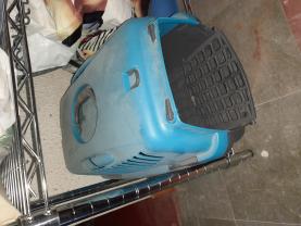 Location : cage transport animaux Location : cage transport animaux