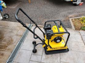 Location : plaque vibrante Location : plaque vibrante