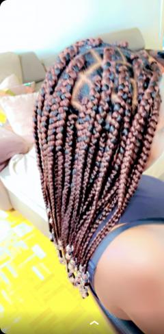 Service : tresses africaines Service : tresses africaines