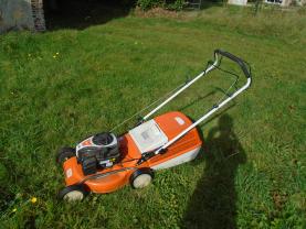 Location : tondeuse Location : tondeuse