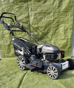 Location : tondeuse Location : tondeuse