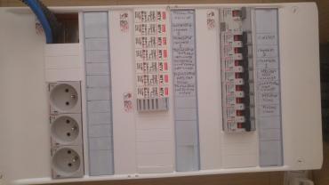 Service : electricien Service : electricien