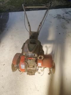 Louer le motoculteur
