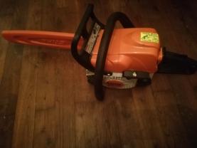 Location : tronconneuse Location : tronconneuse