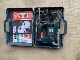 Location : scie sauteuse Location : scie sauteuse