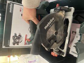 Location : scie circulaire Location : scie circulaire