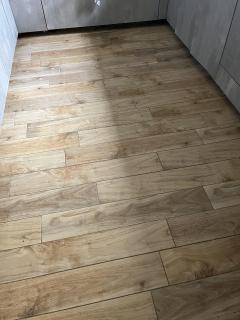 Service : pose de carrelage Service : pose de carrelage