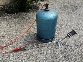 Location : desherbeur Location : desherbeur