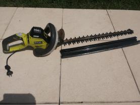 Location : taille haie Location : taille haie